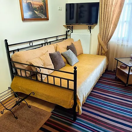Ironwood Lodge- Parnassos Kalívia